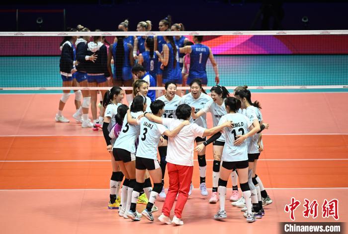 天津渤海银行女排在世俱杯B组3-0击败米兰女排收