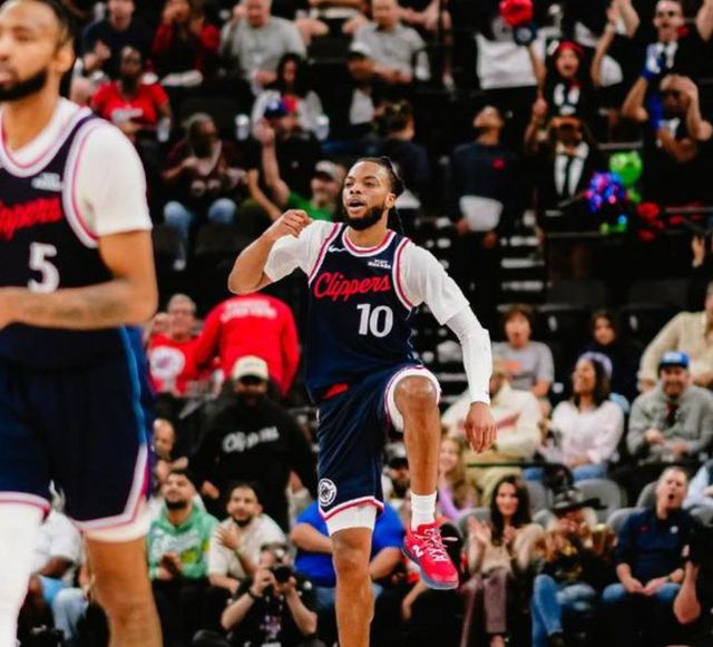 残阵快船失误频频遭马刺逆转，加兰25+10难救主