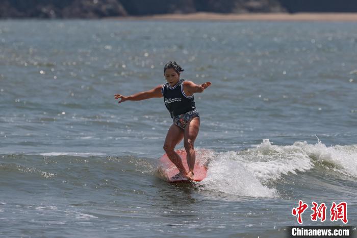 第二届东沙冲浪公开赛落幕 日本选手夺魁 菲律宾