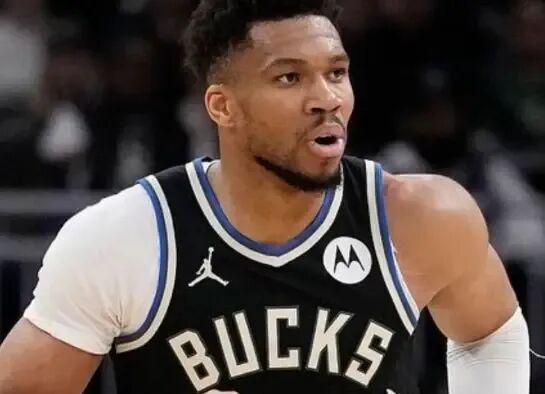 字母哥公开炮轰雄鹿管理层 联盟介入调查