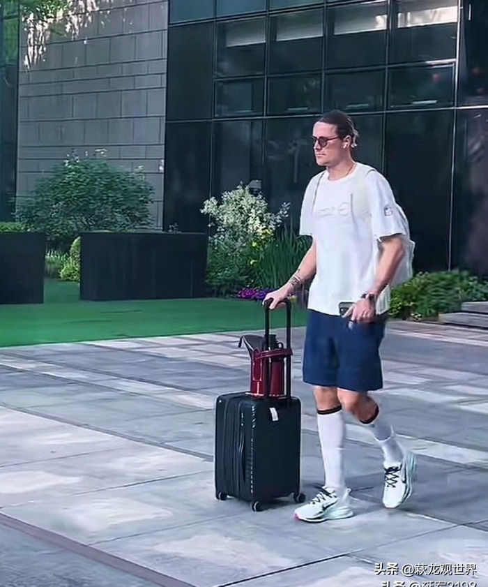 大连英博主场迎战河南队 剑指四连胜